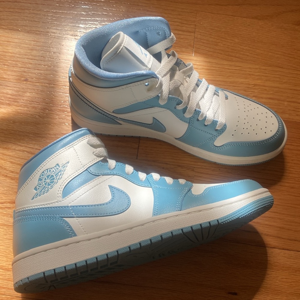NIKE ‘University Blue’ Jordan 1’s